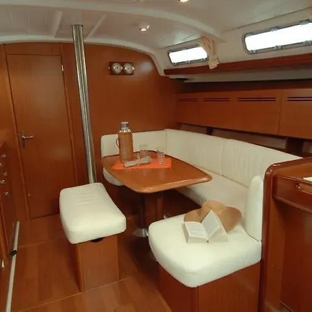 Boat In 보트호텔 스플리트